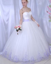 Свадебное платье с бесподобно красивой вышивкой